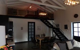 Apothiki House